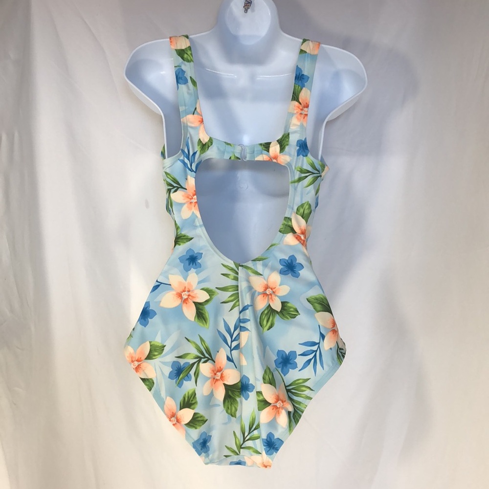 Aruba Women’s One-piece Swimsuit, Size - Picture 3 of 16